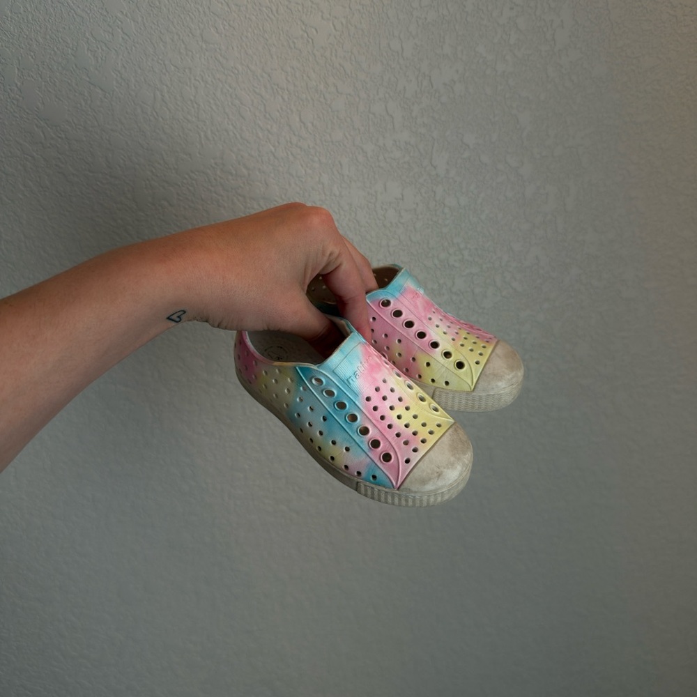 Native Shoes Kids Tie-Dye Slip-On Water Shoes - Pink Blue Yellow - Picture 5 of 6
